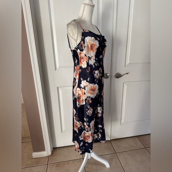 bebe Women's Satin Midi Dress Cowl Neck. Size M. MSRP $99.95 - Picture 9 of 16